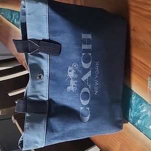 Preowned with tags COACH DENIM TOTE , HORSE AND CARRIAGE